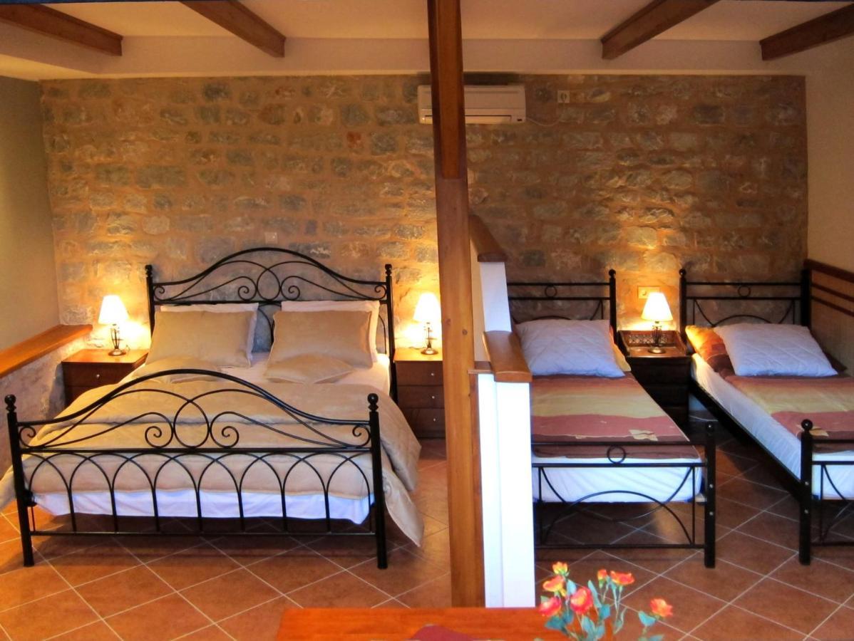 Estia Holiday Gythio Extérieur photo