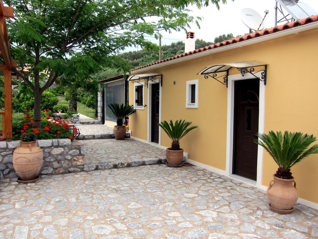 Estia Holiday Gythio Extérieur photo