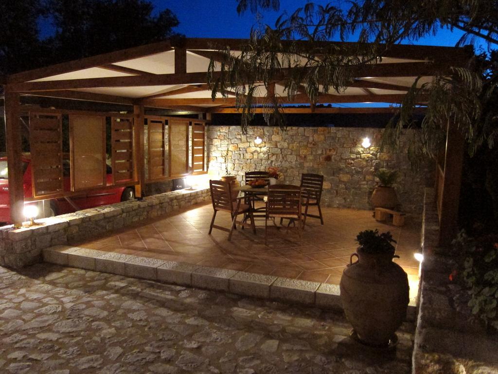 Estia Holiday Gythio Extérieur photo