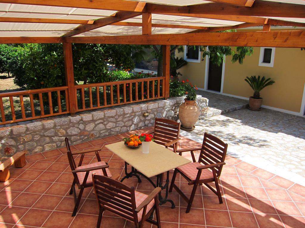 Estia Holiday Gythio Extérieur photo
